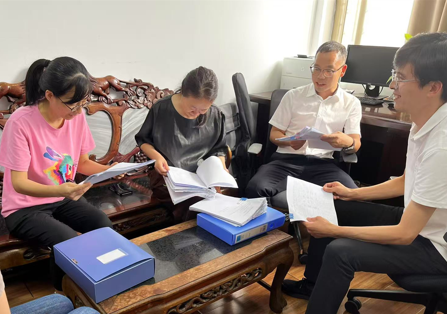 1759024462868725.jpg 房產(chǎn)檢查交流現(xiàn)場(chǎng).jpg