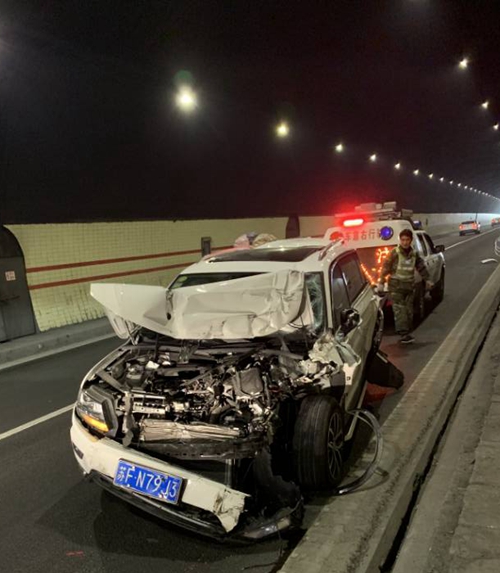 2019.1.28塘嶺事故車(chē) 李新波_副本.jpg