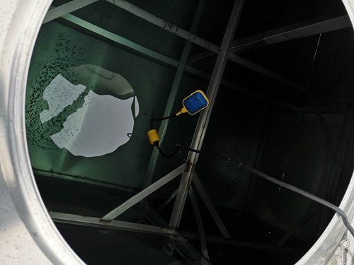 水箱里清澈的飲用水 金衛(wèi)軍攝_副本.jpg